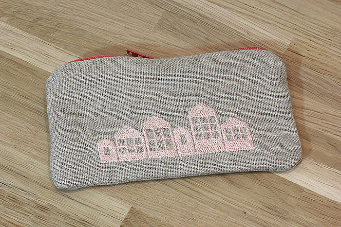 porte-monnaie-nyhavn-broderie-lin-lalouandco-maisonnettes