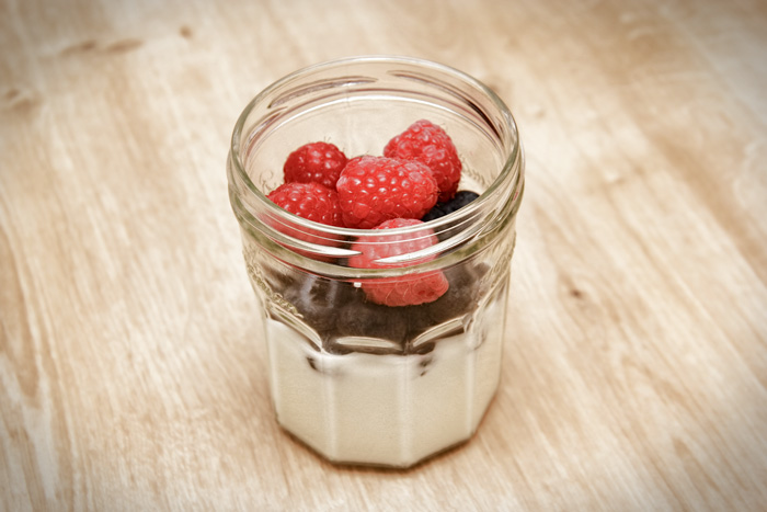 dessert-fromage-blanc-framboises-myrtilles