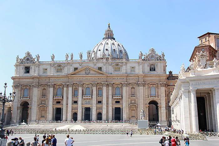 rome-cityguide-cartoville-basilique-saint-pierre